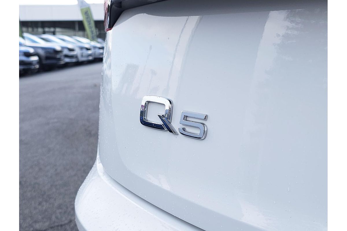 2022 Audi Q5 40 TDI S line FY
