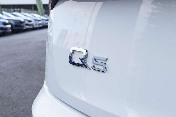 2022 Audi Q5 40 TDI S line FY