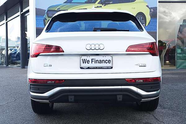2022 Audi Q5 40 TDI S line FY