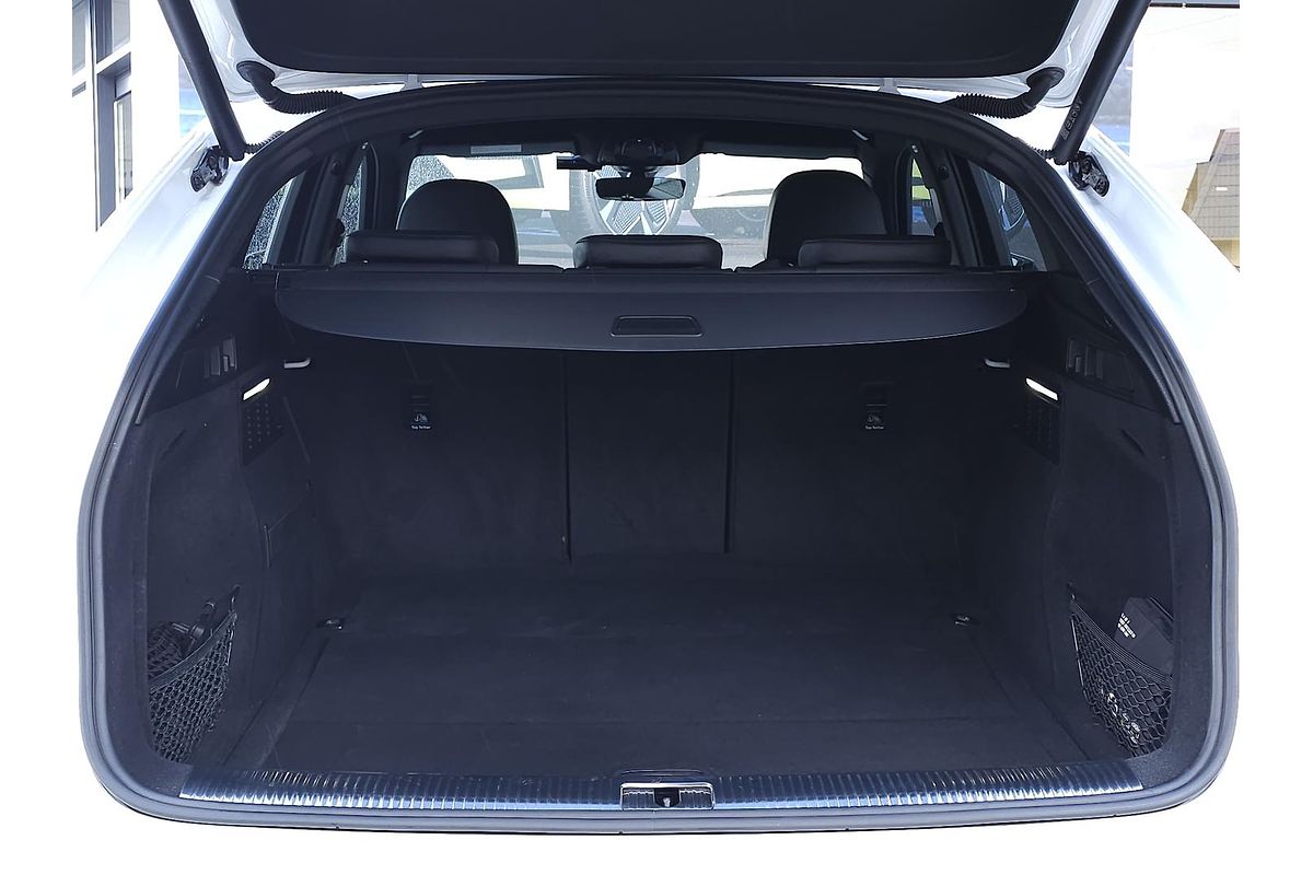 2022 Audi Q5 40 TDI S line FY