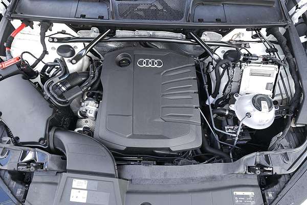 2022 Audi Q5 40 TDI S line FY