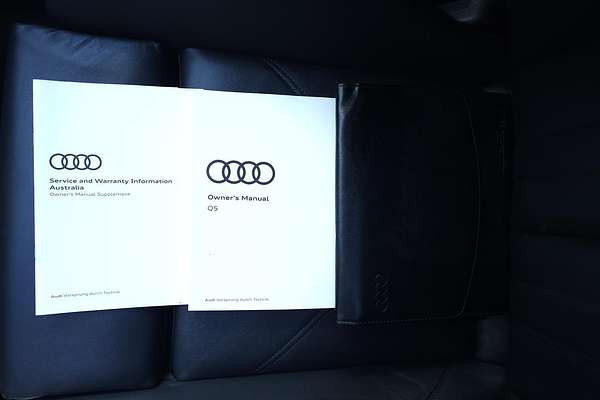 2022 Audi Q5 40 TDI S line FY