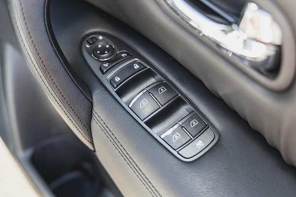 2023 Nissan Patrol Ti Y62