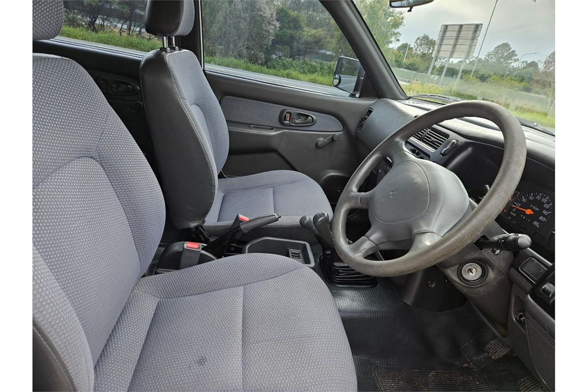 2001 Mitsubishi Triton GLX MK 4X4