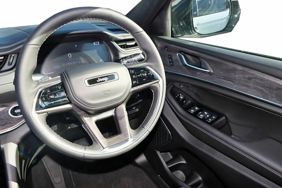 2023 Jeep Grand Cherokee Overland WL