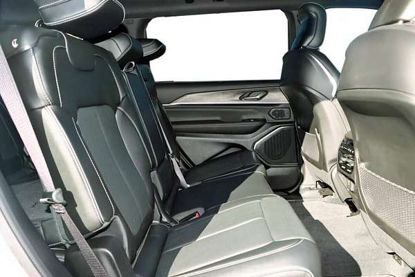 2023 Jeep Grand Cherokee Overland WL