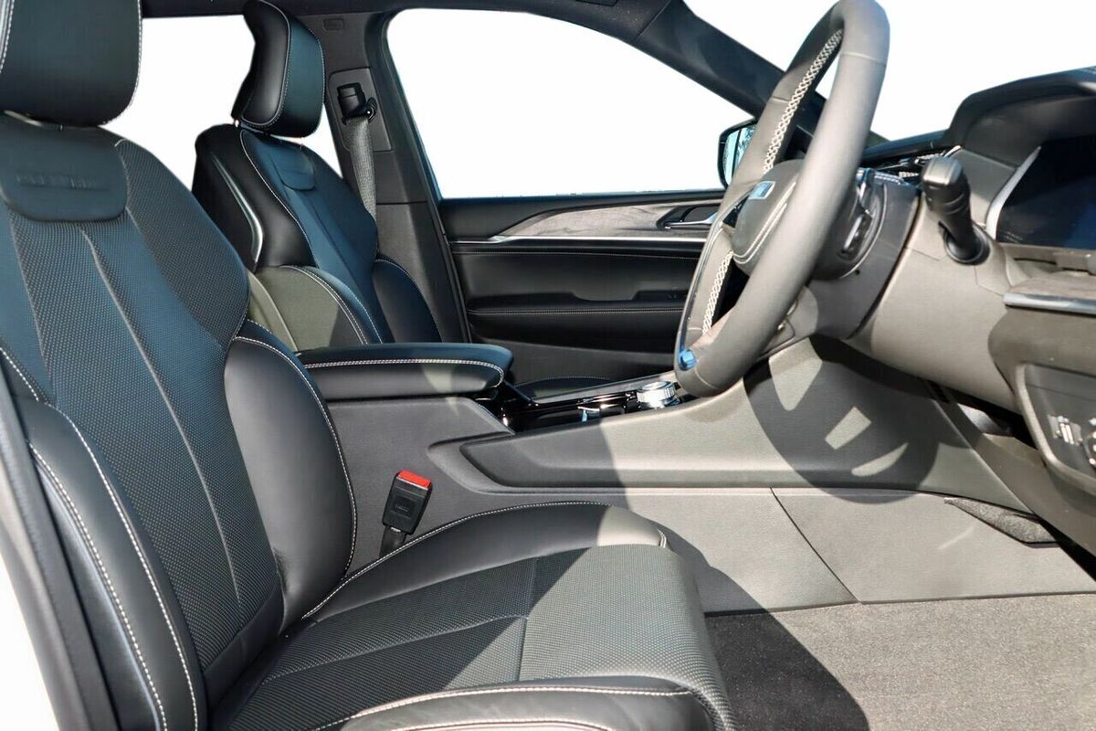 2023 Jeep Grand Cherokee Overland WL