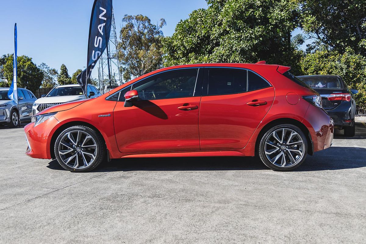 2019 Toyota Corolla ZR Hybrid ZWE211R