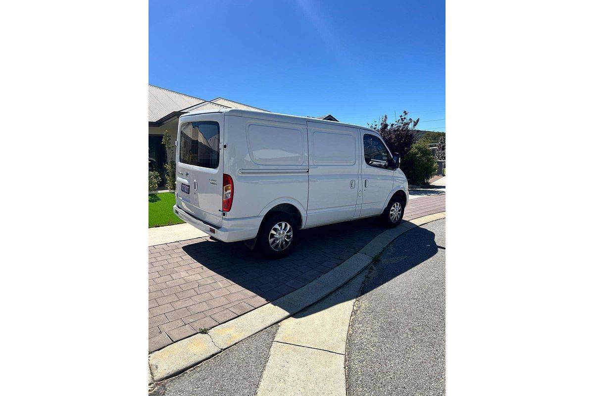 2022 LDV V80   SWB