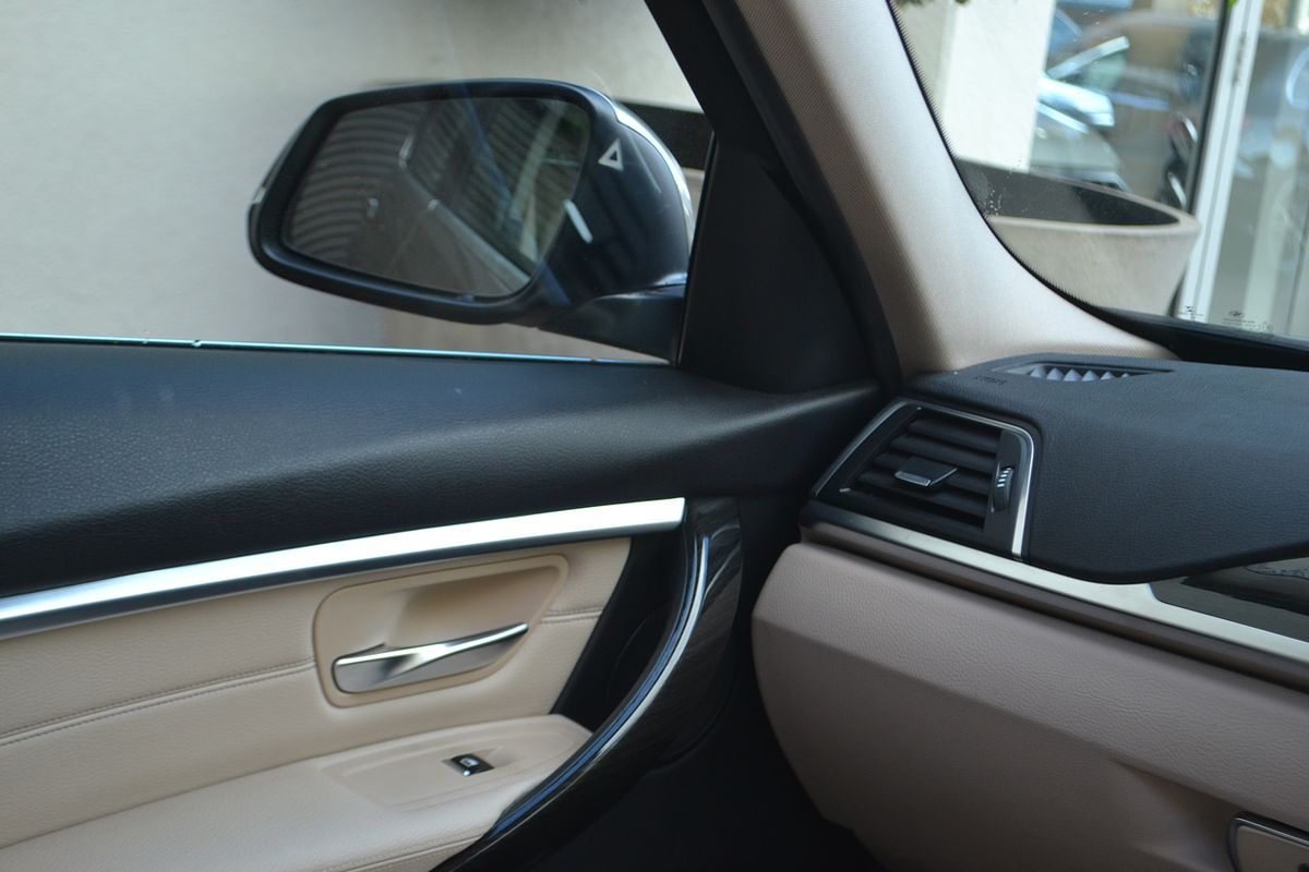 2017 BMW 3 Series 320i Luxury Line F31 LCI