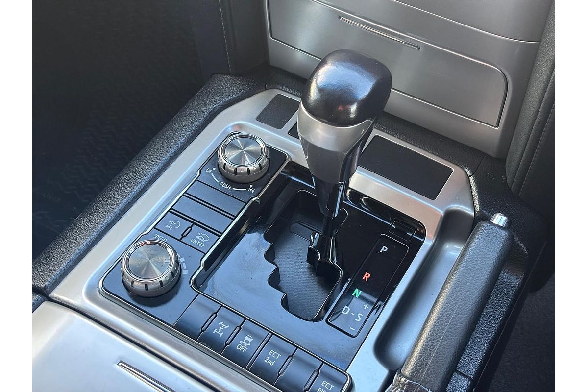2017 Toyota Landcruiser GXL VDJ200R