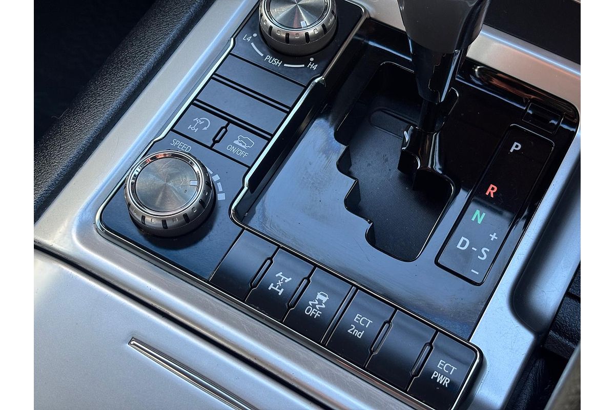 2017 Toyota Landcruiser GXL VDJ200R