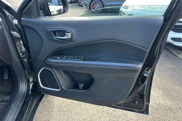 2018 Jeep Compass Longitude M6