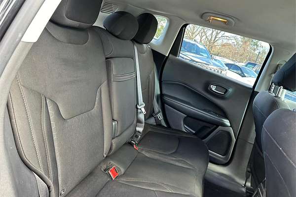 2018 Jeep Compass Longitude M6