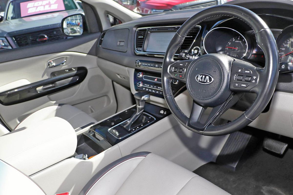 2017 Kia Carnival SLi YP