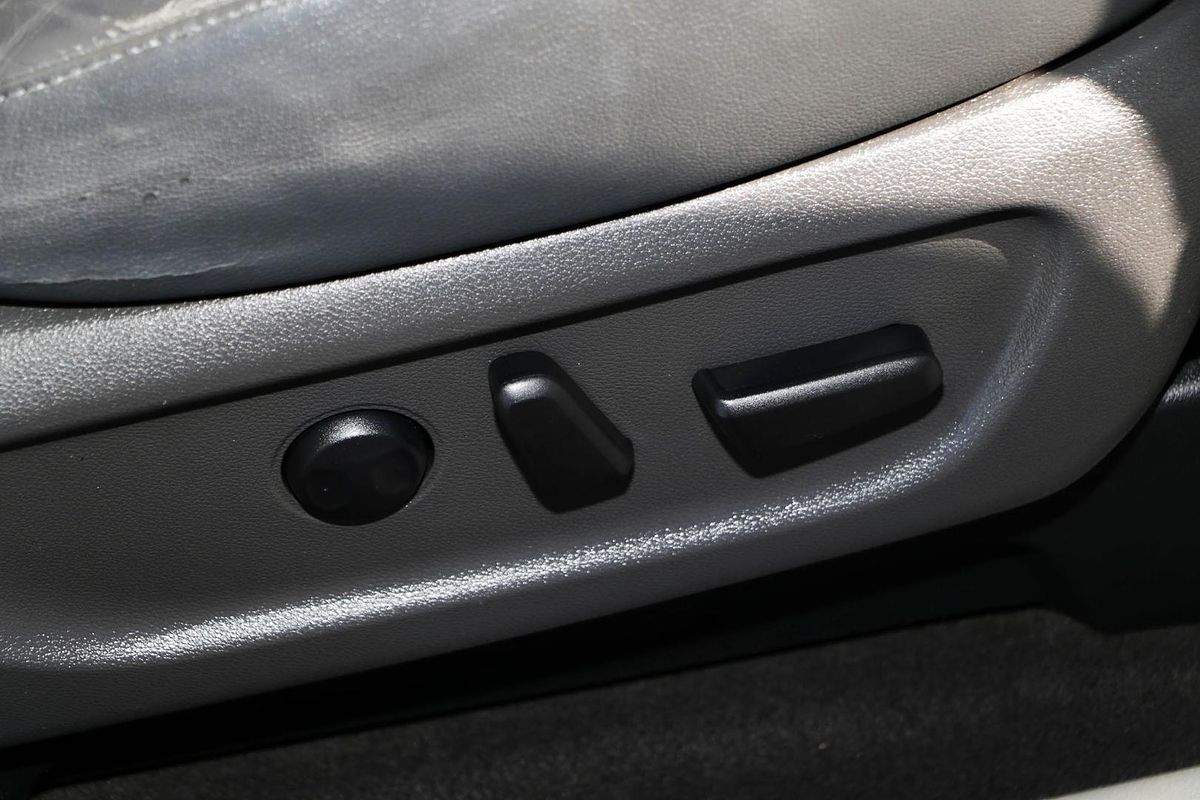 2017 Kia Carnival SLi YP