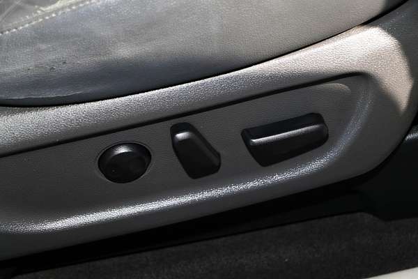 2017 Kia Carnival SLi YP