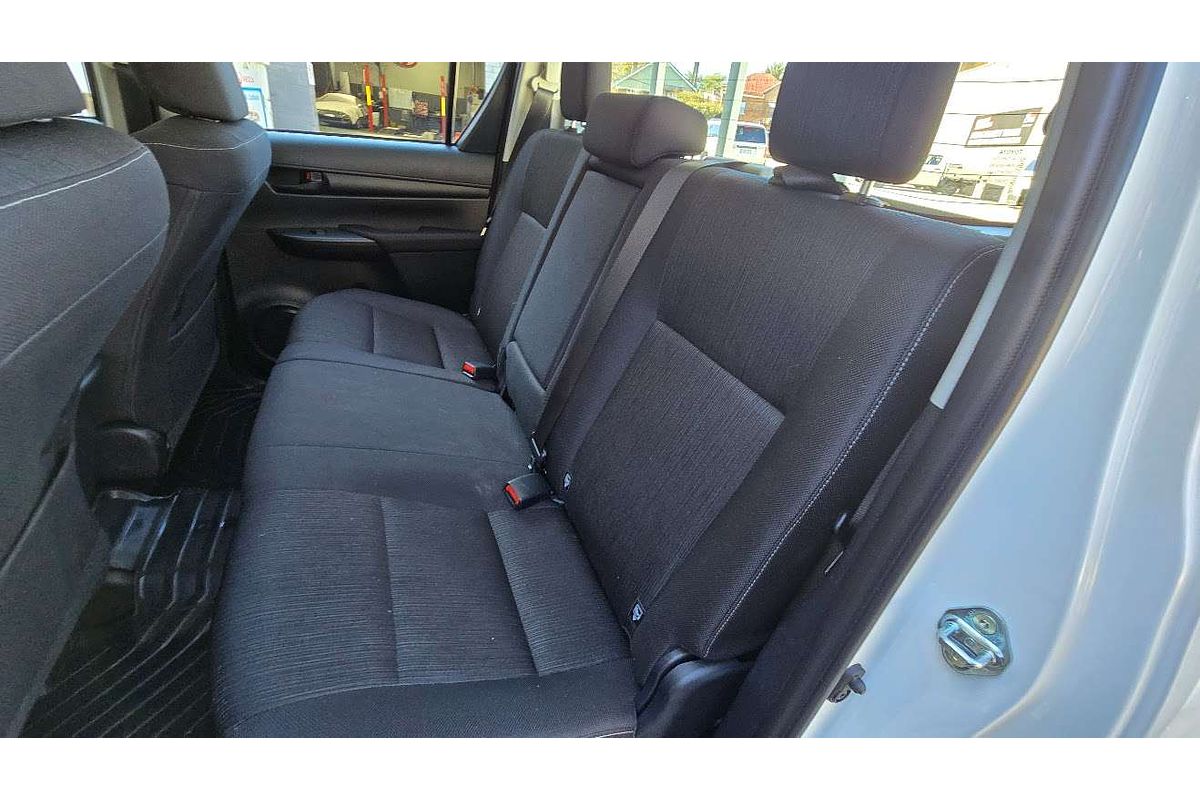 2024 Toyota Hilux SR GUN126R