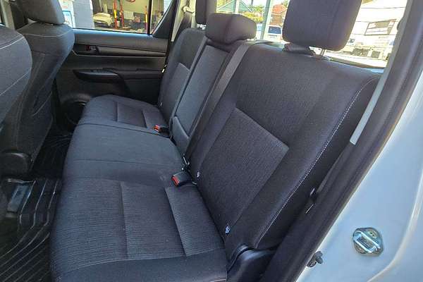 2024 Toyota Hilux SR GUN126R