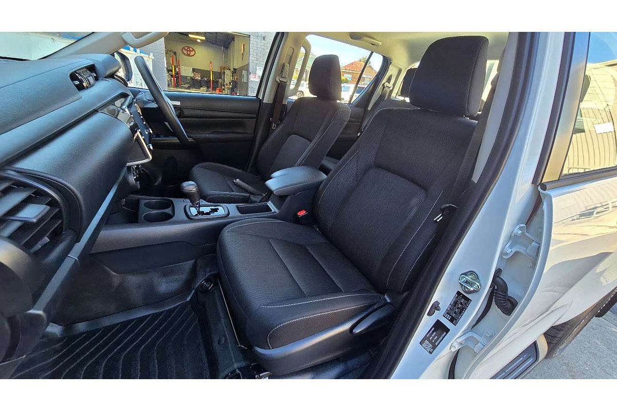 2024 Toyota Hilux SR GUN126R