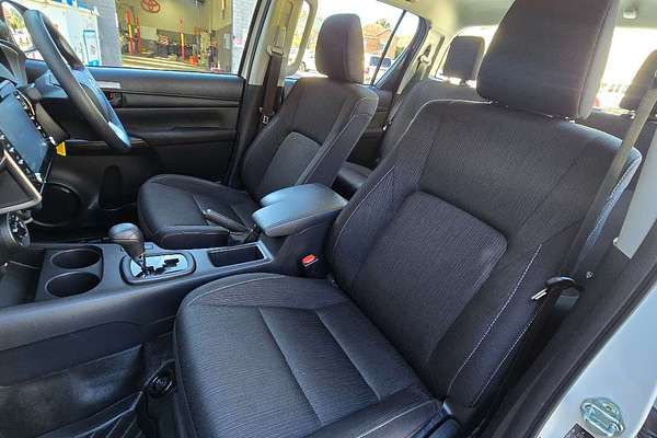 2024 Toyota Hilux SR GUN126R