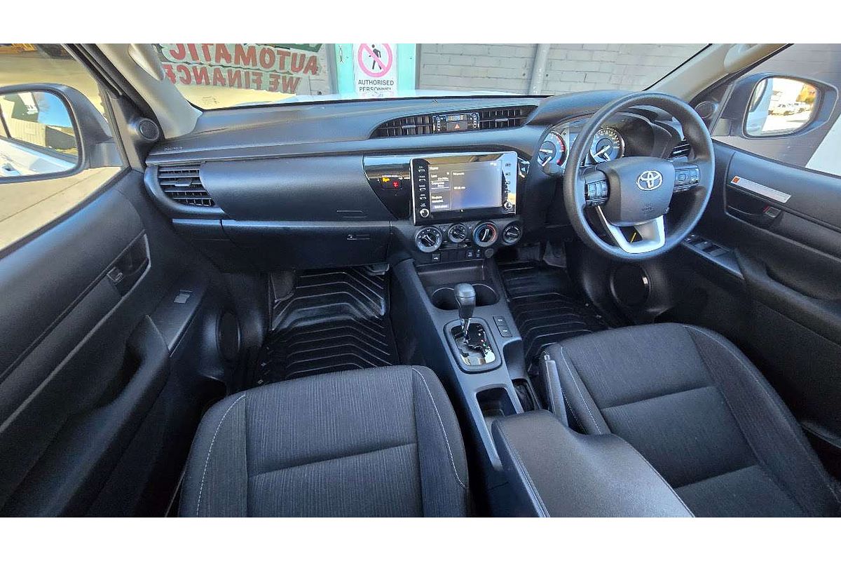 2024 Toyota Hilux SR GUN126R