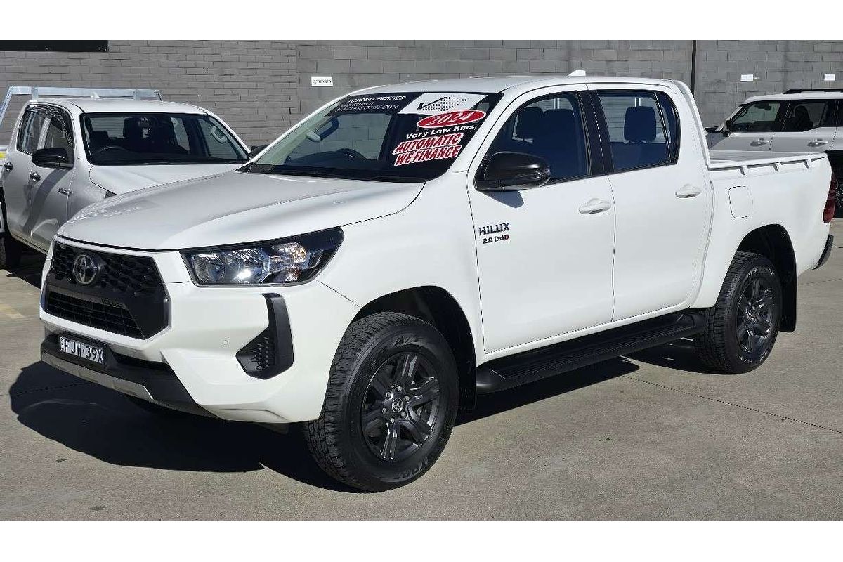 2024 Toyota Hilux SR GUN126R