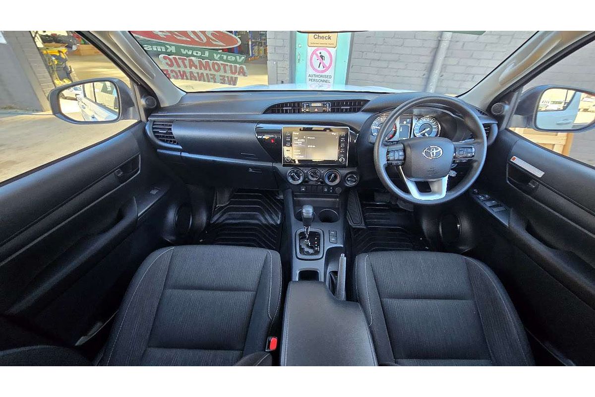 2024 Toyota Hilux SR GUN126R
