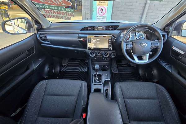 2024 Toyota Hilux SR GUN126R