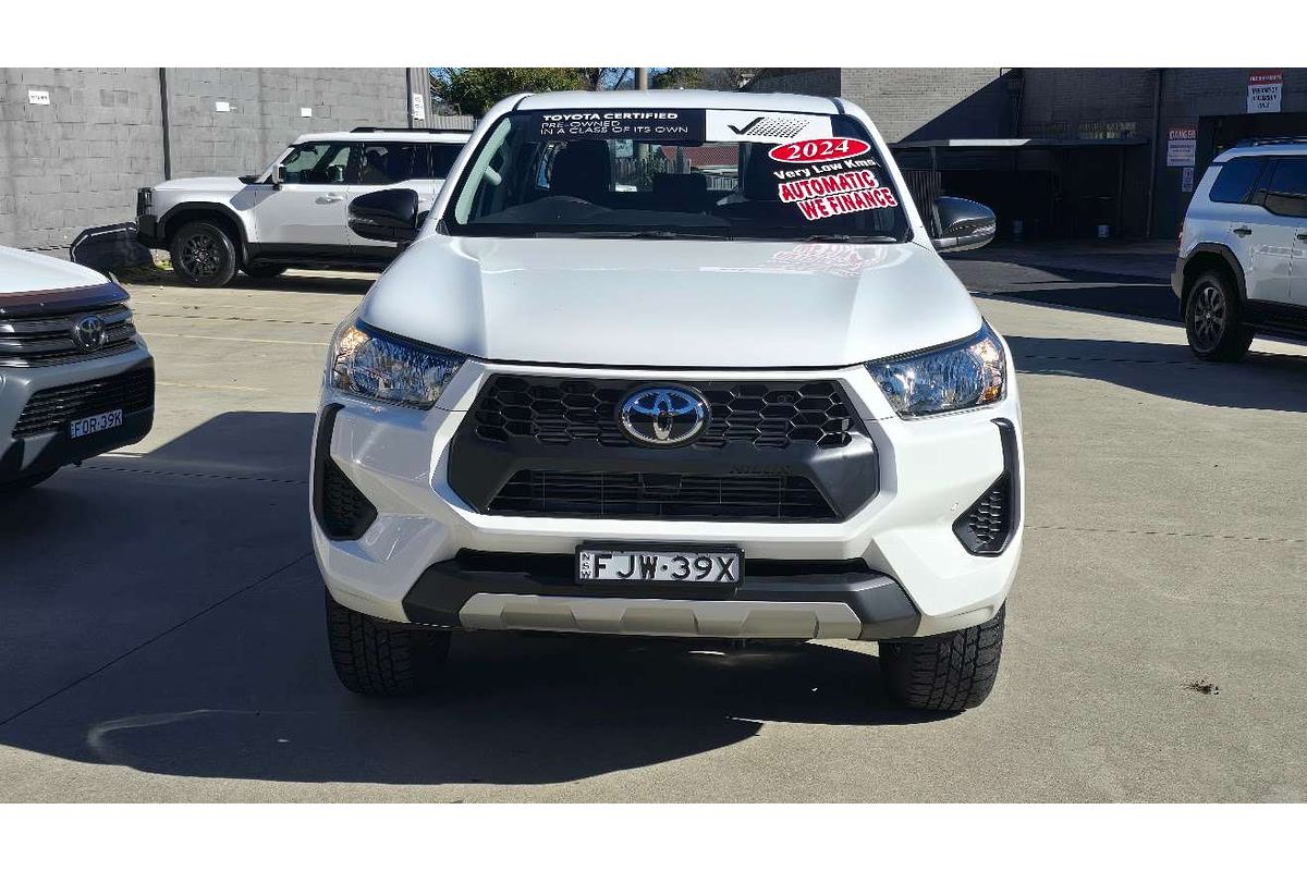 2024 Toyota Hilux SR GUN126R