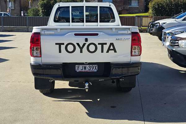2024 Toyota Hilux SR GUN126R
