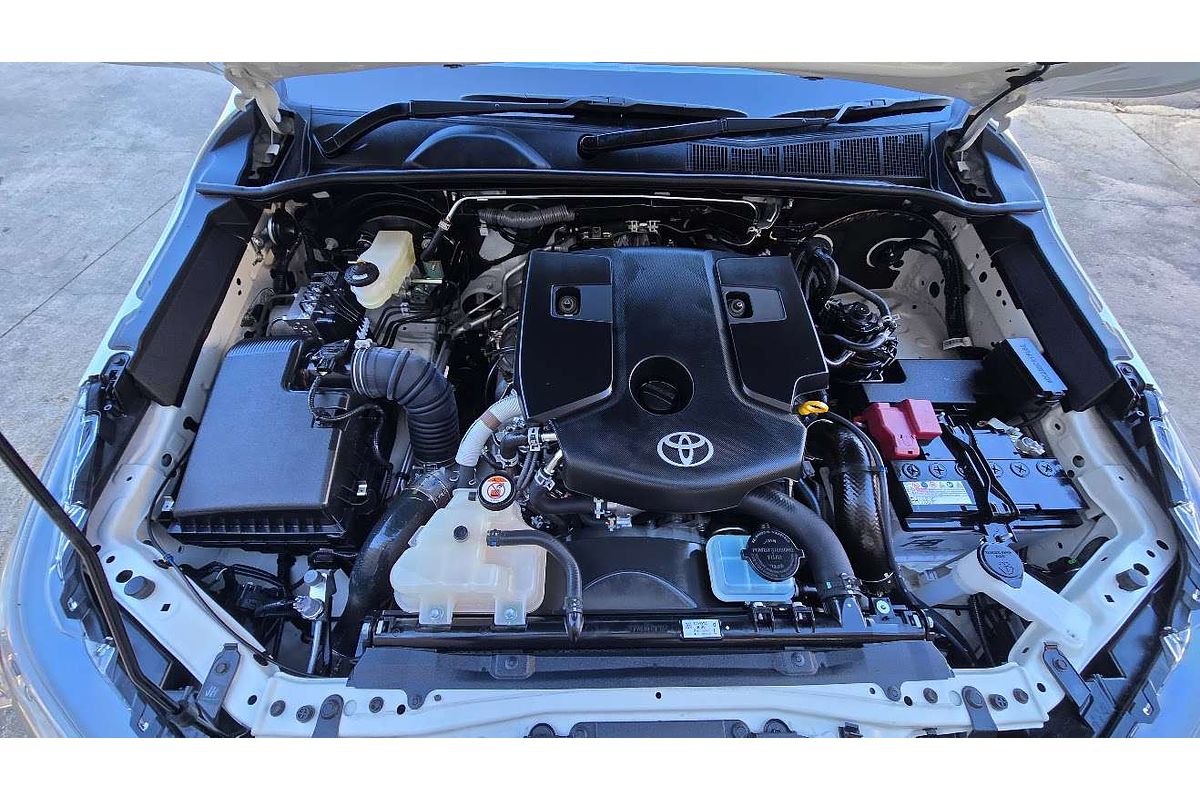 2024 Toyota Hilux SR GUN126R