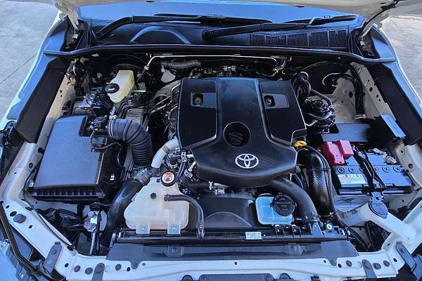 2024 Toyota Hilux SR GUN126R