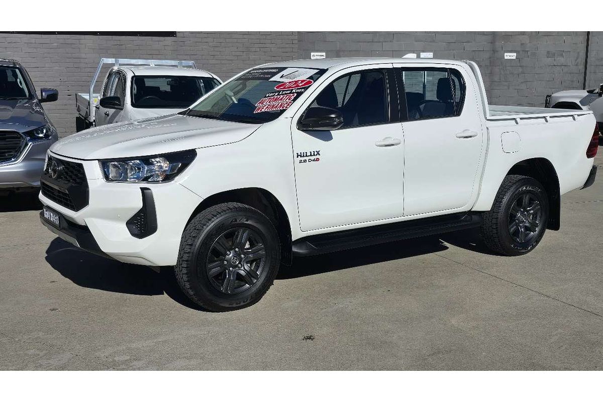 2024 Toyota Hilux SR GUN126R