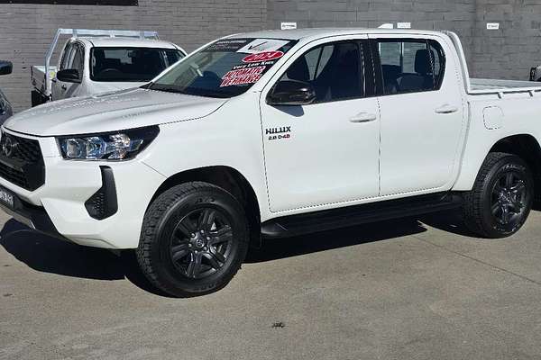 2024 Toyota Hilux SR GUN126R