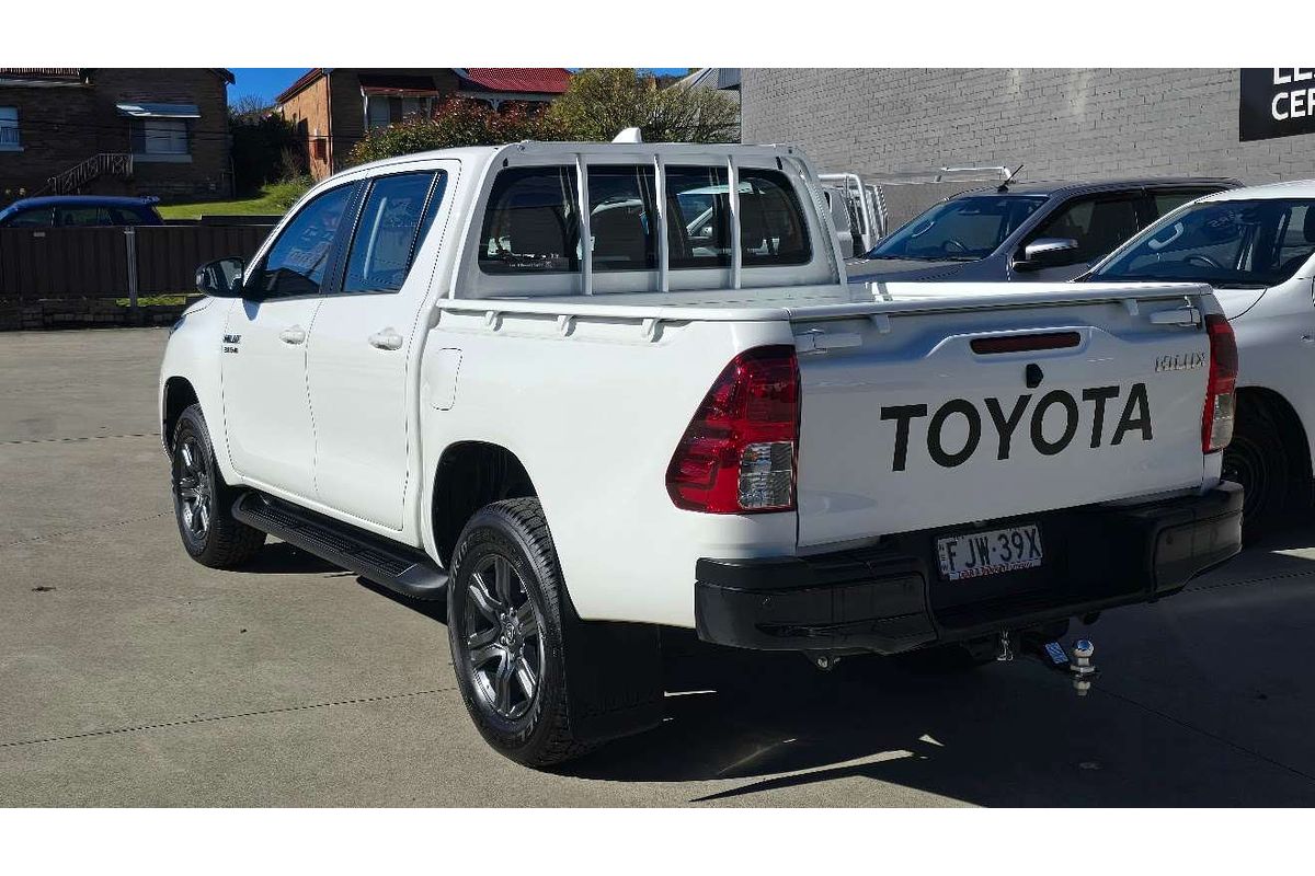 2024 Toyota Hilux SR GUN126R