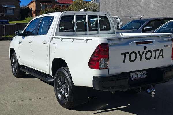 2024 Toyota Hilux SR GUN126R