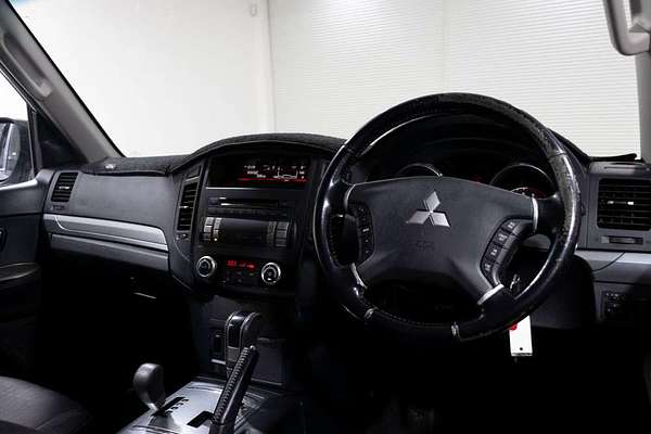 2012 Mitsubishi Pajero GLX NW