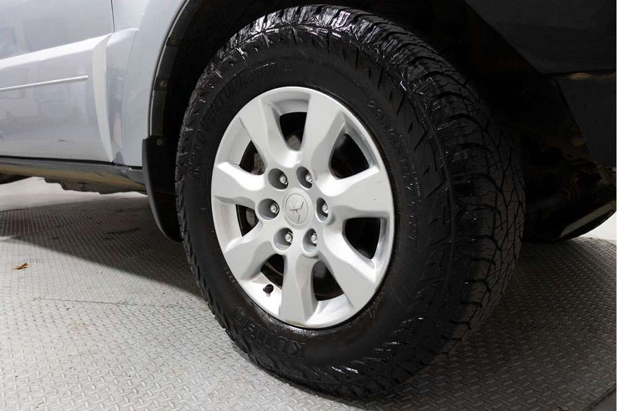 2012 Mitsubishi Pajero GLX NW