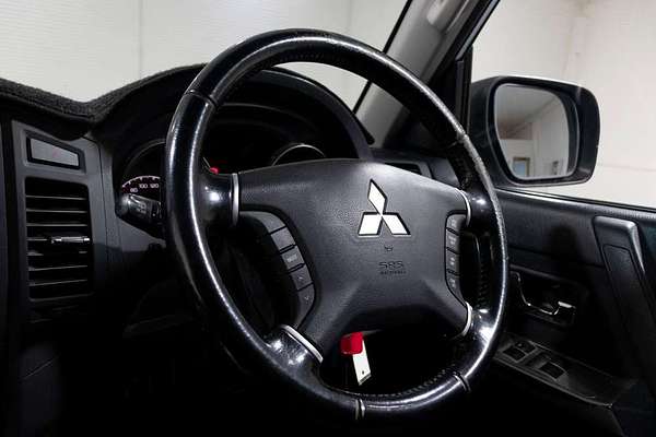 2012 Mitsubishi Pajero GLX NW