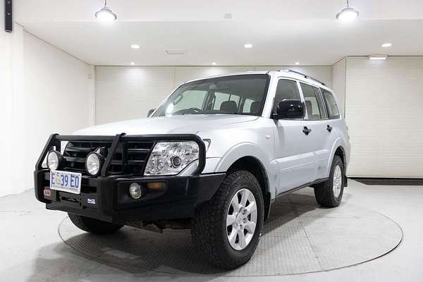 2012 Mitsubishi Pajero GLX NW