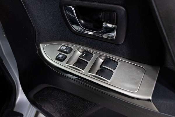 2012 Mitsubishi Pajero GLX NW