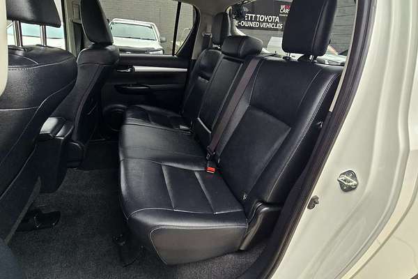 2017 Toyota Hilux SR5 GUN126R 4X4