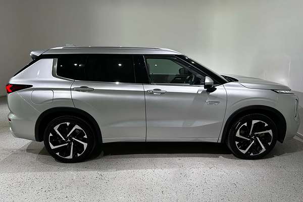 2023 Mitsubishi Outlander PHEV Exceed ZM