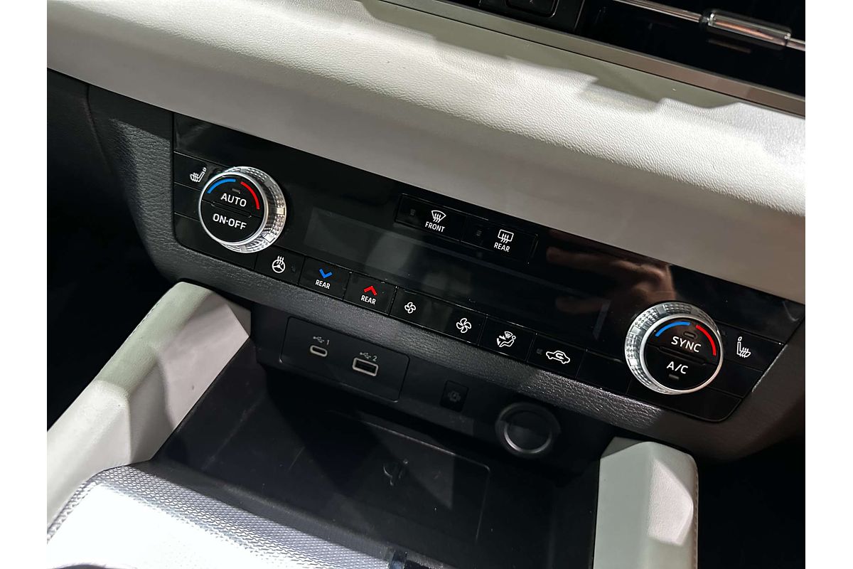 2023 Mitsubishi Outlander PHEV Exceed ZM