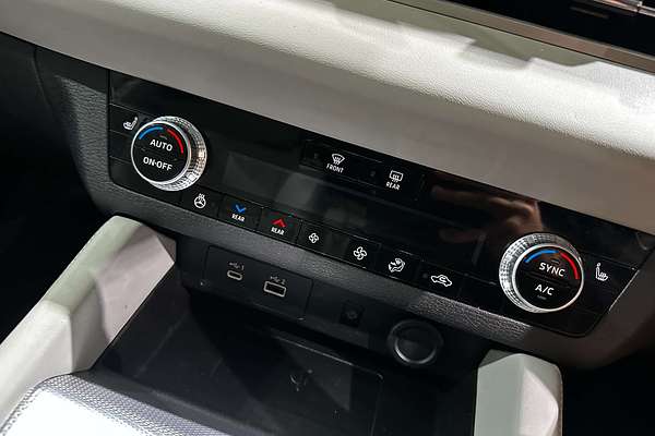 2023 Mitsubishi Outlander PHEV Exceed ZM