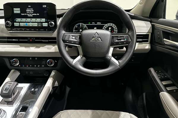 2023 Mitsubishi Outlander PHEV Exceed ZM