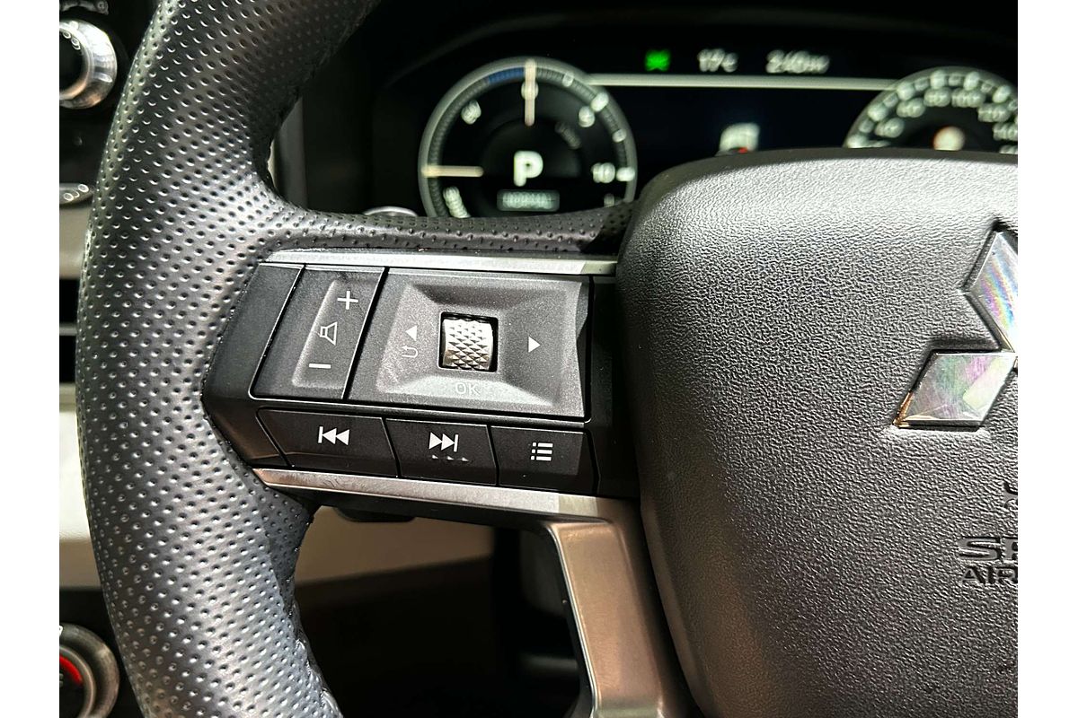 2023 Mitsubishi Outlander PHEV Exceed ZM