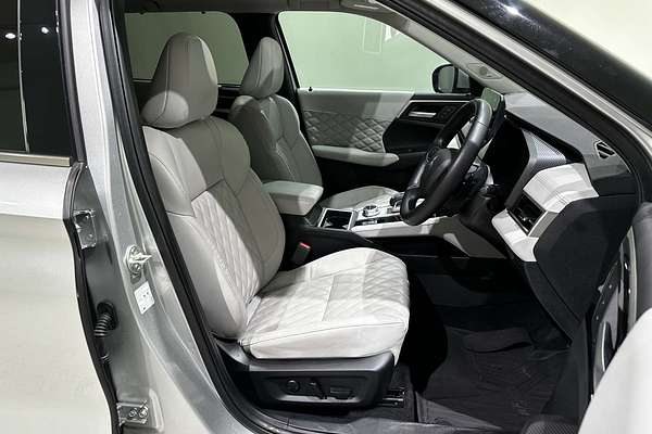2023 Mitsubishi Outlander PHEV Exceed ZM