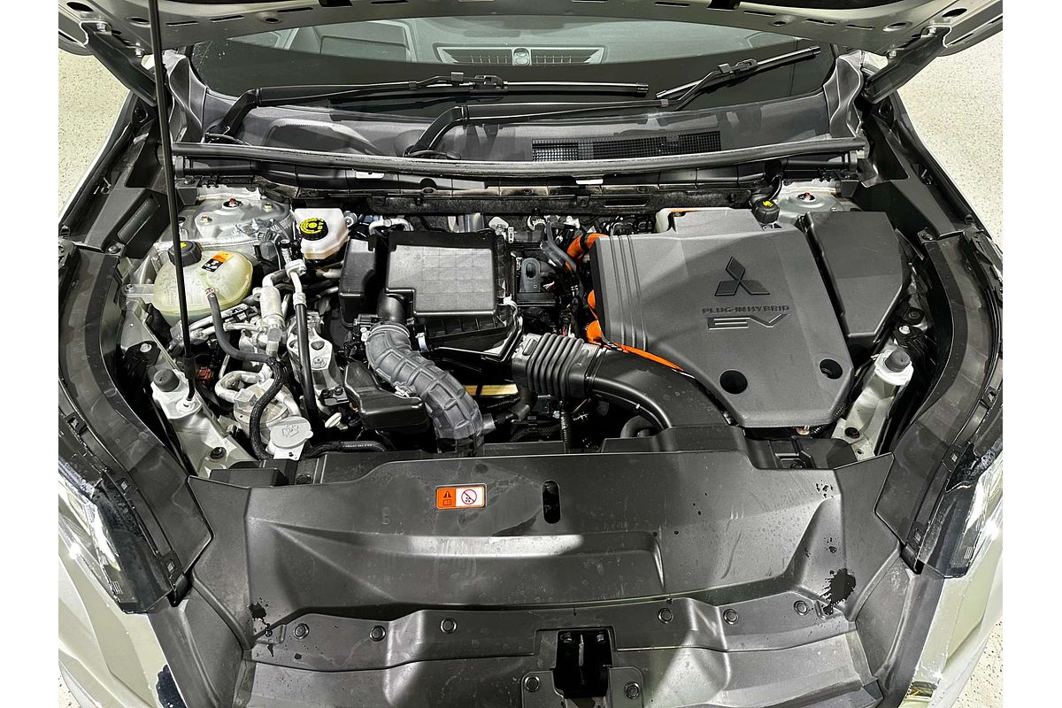 2023 Mitsubishi Outlander PHEV Exceed ZM